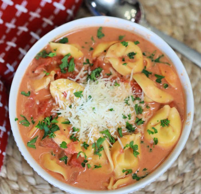Instant pot Creamy Tomato Tortellini Soup