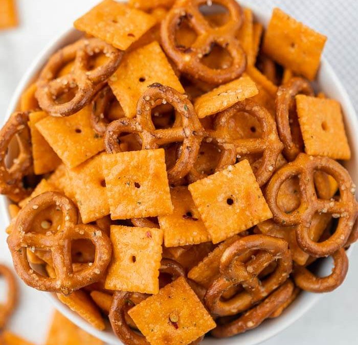 Easy Spicy Cheez-It Snack Mix